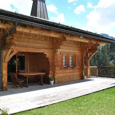 Chalet Le Cret 샬레